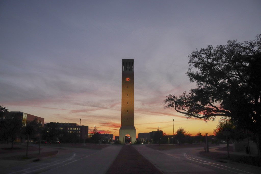 Why Big State Universities Are Thriving While Smaller Colleges Struggle